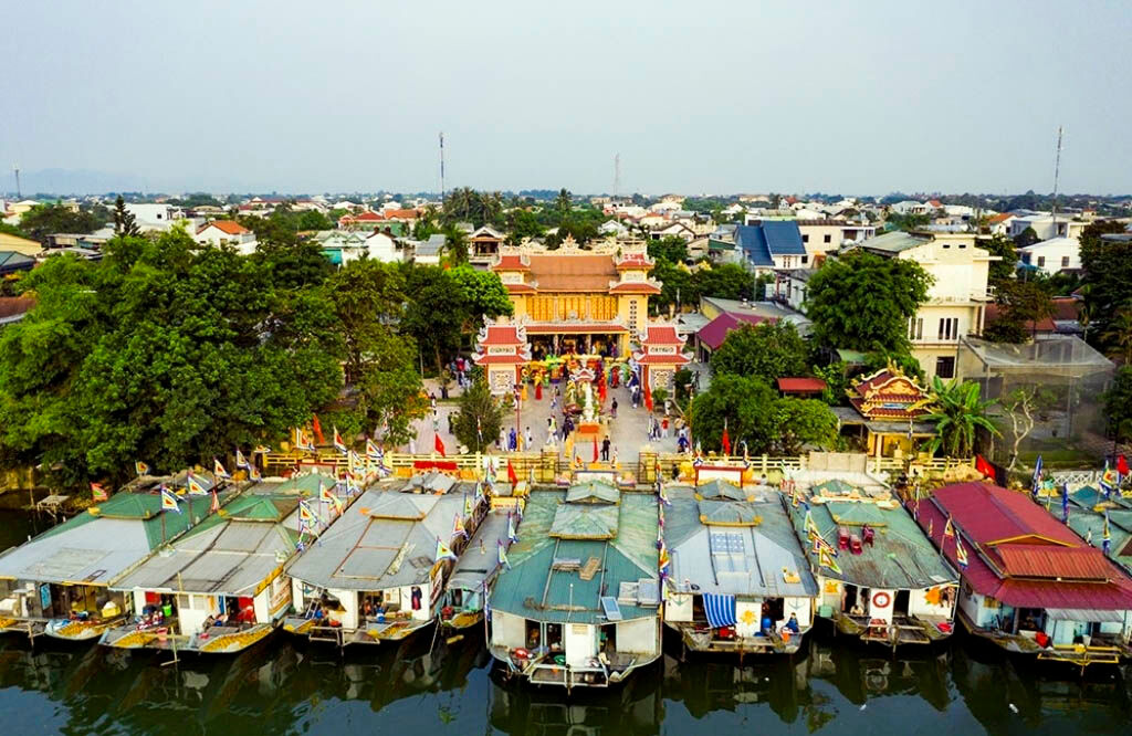 Photograph the historic allure of Hue’s heritage